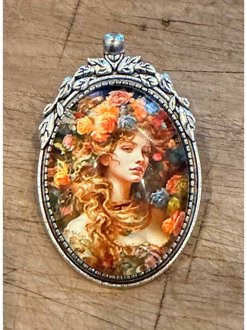 Vintage Floral Art Nouveau Style Brooch Brooch/Pendant With Woman & Flowers Silv